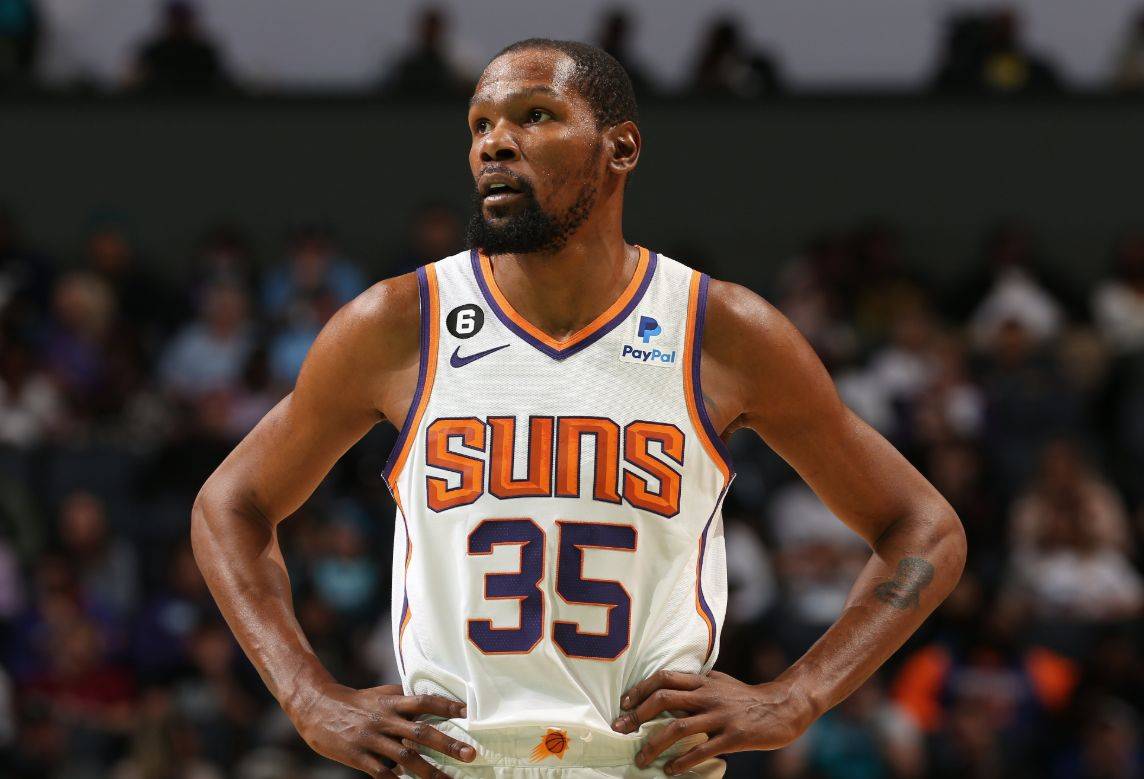 [NBA]詹姆斯防守漏人 比尔上演单臂暴扣.
